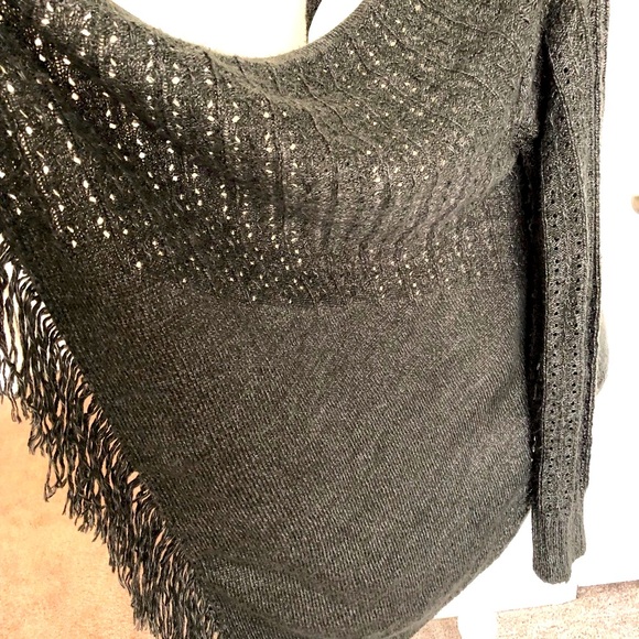 Long Sleeve Poncho/Cape-Like Charcoal Grey Cardigan Sweater - Large - Picture 2 of 13